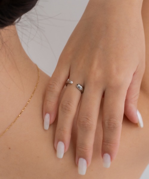 ebine（エビネ）の「金属アレルギー対応 サージカルステンレス Side Pearl Ring（リング・レディース・ゴールド/シルバー/ピンク・7号/13号/16号/11号/9号）」の19枚目の写真