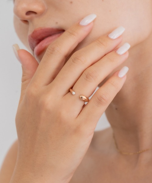 ebine（エビネ）の「金属アレルギー対応 サージカルステンレス Side Pearl Ring（リング・レディース・ゴールド/シルバー/ピンク・7号/13号/16号/11号/9号）」の20枚目の写真