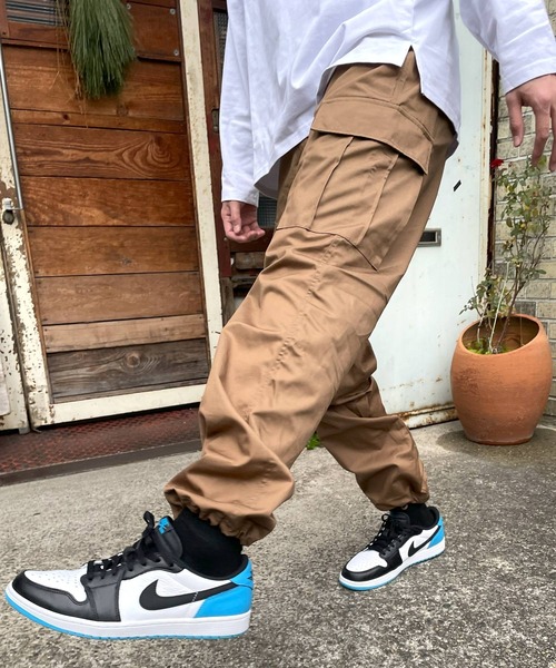 ARCADE（アーケード）の「カーゴパンツ メンズ 裾ドローコード ウェストフリー ミリタリーデザイン（カーゴパンツ・メンズ・ベージュ/カーキ/ホワイト/ブラック・L/XL/M）」の3枚目の写真