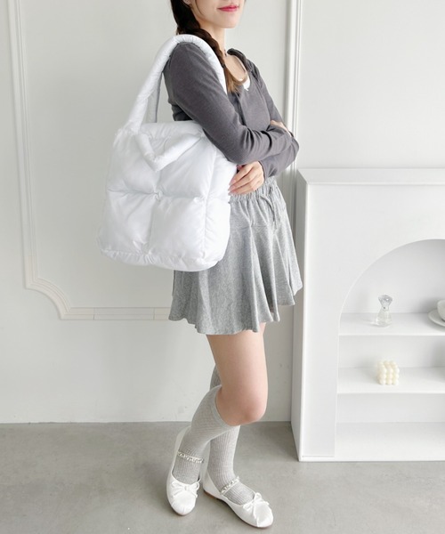 √nuage(ルートニュアージュ)の「パフィーキルティングスクエアトートバッグ(トートバッグ・レディース・ブラック/ピンク/アイボリー・FREE)」の10枚目の写真