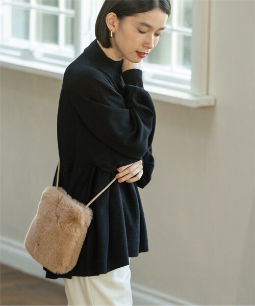 OPAQUE.CLIP（オペークドットクリップ）の「◆フェイクファーミニポシェット（ショルダーバッグ・レディース・チャコールグレー/オフホワイト/グリーン/サンドベージュ・00）」の16枚目の写真