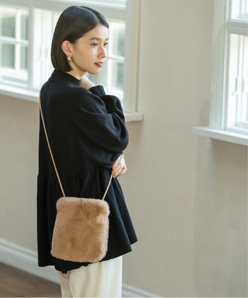 OPAQUE.CLIP（オペークドットクリップ）の「◆フェイクファーミニポシェット（ショルダーバッグ・レディース・チャコールグレー/オフホワイト/グリーン/サンドベージュ・00）」の22枚目の写真