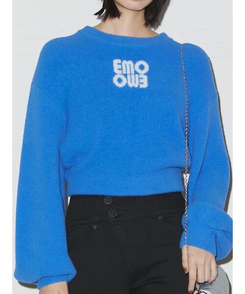 EMODA(エモダ)の「ジャガードロゴニット(ニット/セーター・レディース・ブルー/レッド/ブラック/ベージュ・FREE)」の3枚目の写真