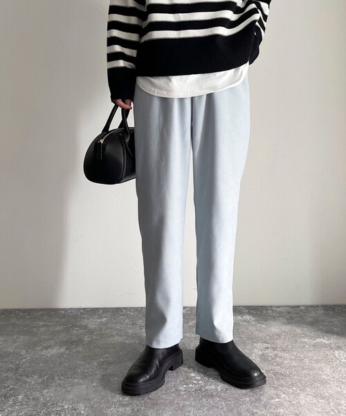 fredy emue（フレディエミュ）の「シルキーウォームツイルテーパードパンツ（その他パンツ・レディース・オフホワイト/ブラック/カーキ/サックスブルー・36/38）」の16枚目の写真