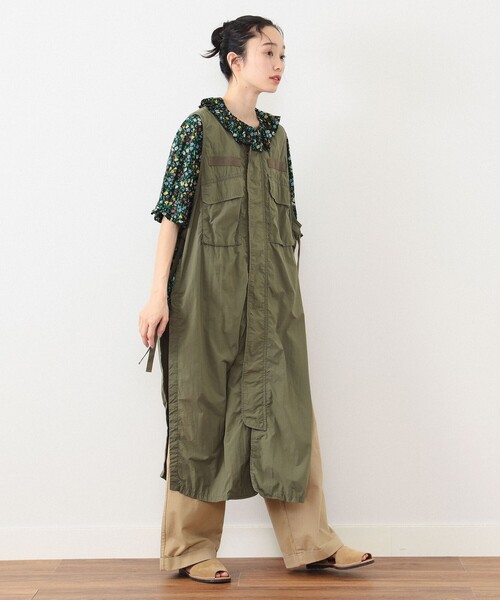 BEAMS BOY(ビームスボーイ)の「BEAMS BOY / ミリタリー サイドリボン ノースリーブ ワンピース(ワンピース・レディース・オリーブ/チャコールグレー・ONE SIZE)」の6枚目の写真