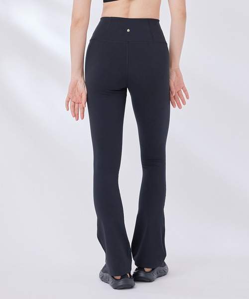 Spiritual Gangster(スピリチュアルギャングスター)の「【SPIRITUAL GANGSTER】GISELLEブーツカットパンツ(その他パンツ・レディース・ブラック・S)」の6枚目の写真