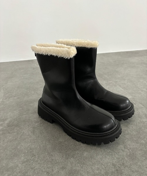 ISOOK(アイスー)の「【ISOOK / アイスー】トラックソールボアブーツ / 厚底ブーツ ローヒール ショートブーツ ZOZOTOWN限定(ブーツ・レディース・ブラック/アイボリー・23/24/25/24.5/23.5)」の6枚目の写真
