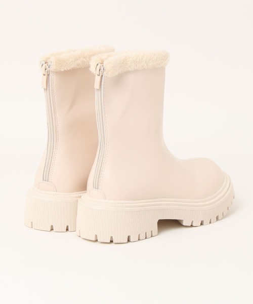 ISOOK(アイスー)の「【ISOOK / アイスー】トラックソールボアブーツ / 厚底ブーツ ローヒール ショートブーツ ZOZOTOWN限定(ブーツ・レディース・ブラック/アイボリー・23/24/25/24.5/23.5)」の17枚目の写真