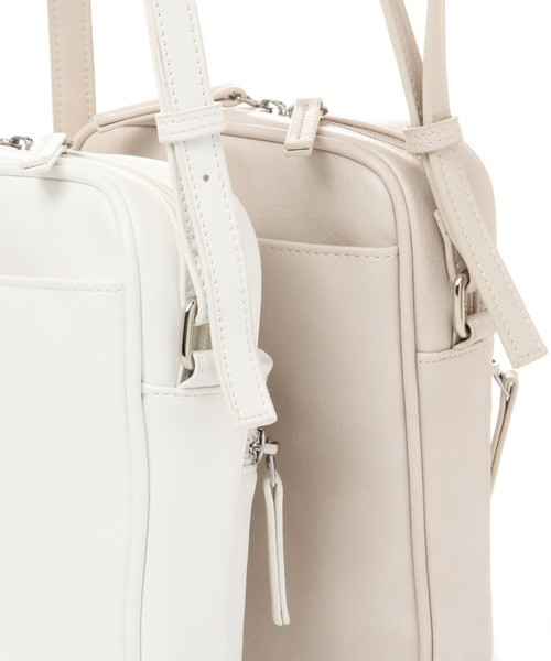 LAKOLE（ラコレ）の「ジップショルダーバッグ / 991664（ショルダーバッグ・メンズ・ブラック/オフホワイト/サンドグレー・FREE）」の20枚目の写真