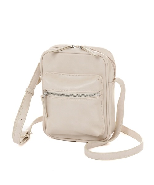 LAKOLE（ラコレ）の「ジップショルダーバッグ / 991664（ショルダーバッグ・メンズ・ブラック/オフホワイト/サンドグレー・FREE）」の6枚目の写真