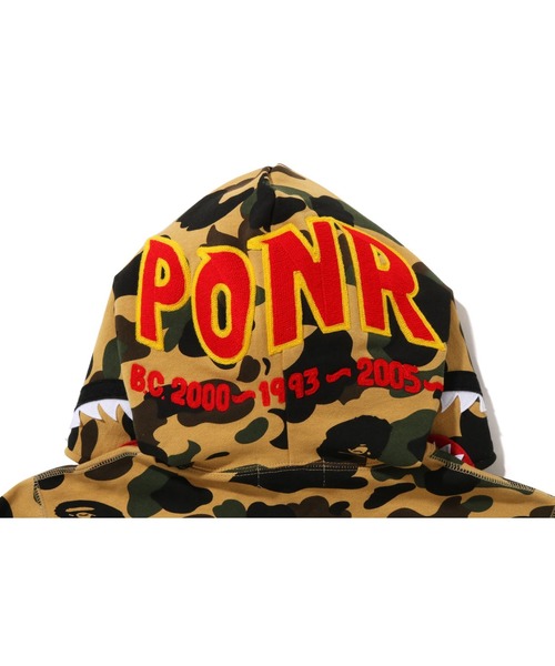 A BATHING APE（アベイシングエイプ）の「1ST CAMO 2ND SHARK FULL ZIP HOODIE（パーカー・メンズ・グリーン/イエロー・LARGE/X-LARGE/XX-LARGE/MEDIUM）」の6枚目の写真