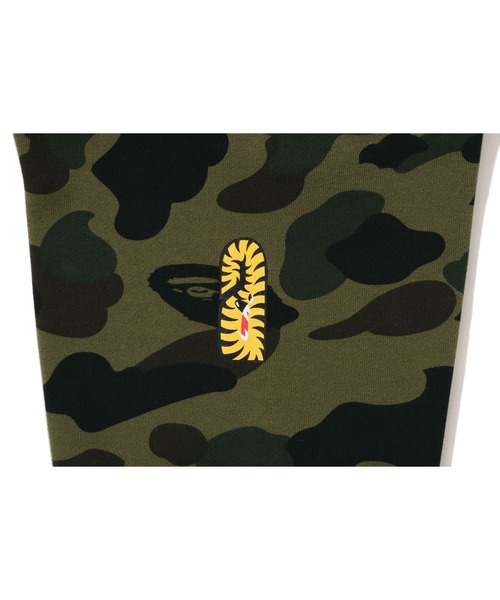 A BATHING APE（アベイシングエイプ）の「1ST CAMO 2ND SHARK FULL ZIP HOODIE（パーカー・メンズ・グリーン/イエロー・LARGE/X-LARGE/XX-LARGE/MEDIUM）」の7枚目の写真