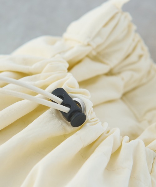 un dix cors（アンディコール）の「ドロストリングミニショルダー（ショルダーバッグ・レディース・アイボリー/ブラック/グリーン・FREE）」の6枚目の写真