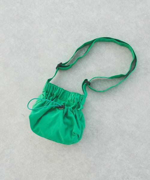 un dix cors（アンディコール）の「ドロストリングミニショルダー（ショルダーバッグ・レディース・アイボリー/ブラック/グリーン・FREE）」の13枚目の写真
