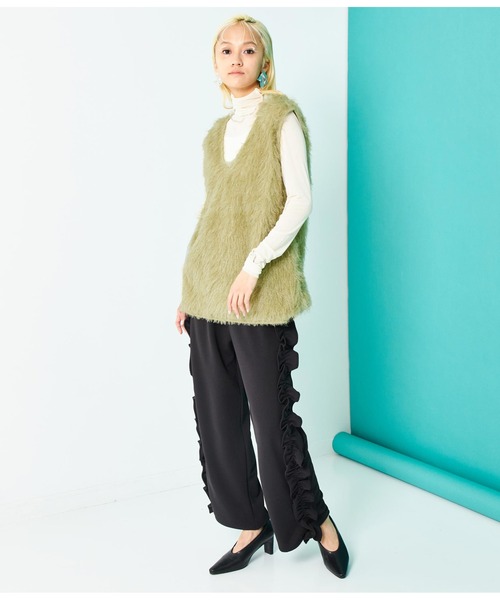 Settimissimo（セッティミッシモ）の「スパーリングシャギー Vネック 2WAYジレ ベスト（ベスト・レディース・アイボリー/オリーブ・FREE）」の10枚目の写真