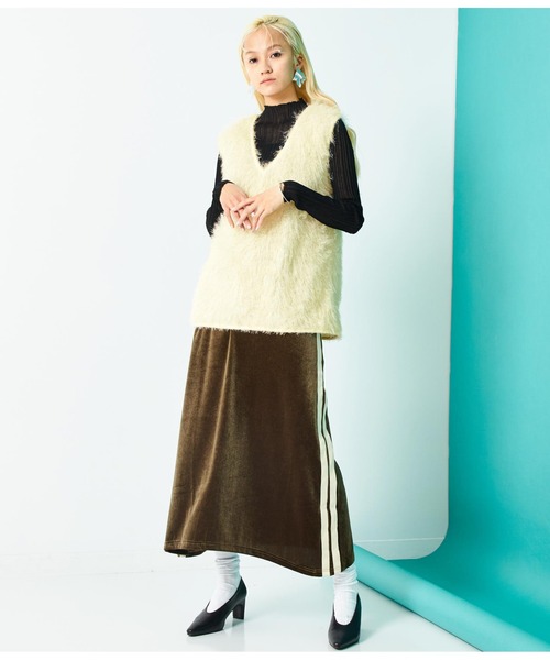 Settimissimo（セッティミッシモ）の「スパーリングシャギー Vネック 2WAYジレ ベスト（ベスト・レディース・アイボリー/オリーブ・FREE）」の8枚目の写真