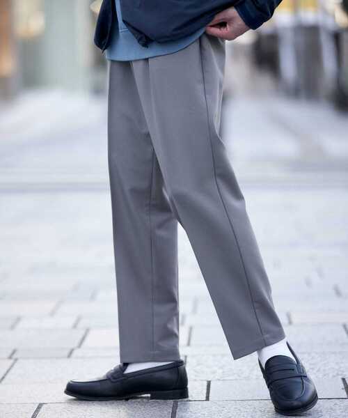 URBAN RESEARCH DOORS(アーバンリサーチドアーズ)の「T/R テーパードトラウザー(その他パンツ・メンズ・グレー/ブラック/モカ/ネイビー・SMALL/MEDIUM/LARGE)」の7枚目の写真