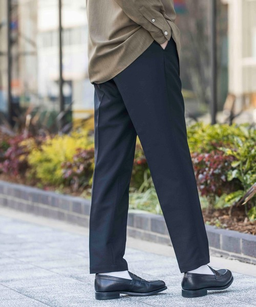 URBAN RESEARCH DOORS(アーバンリサーチドアーズ)の「T/R テーパードトラウザー(その他パンツ・メンズ・グレー/ブラック/モカ/ネイビー・SMALL/MEDIUM/LARGE)」の13枚目の写真