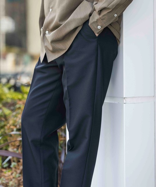 URBAN RESEARCH DOORS(アーバンリサーチドアーズ)の「T/R テーパードトラウザー(その他パンツ・メンズ・グレー/ブラック/モカ/ネイビー・SMALL/MEDIUM/LARGE)」の17枚目の写真