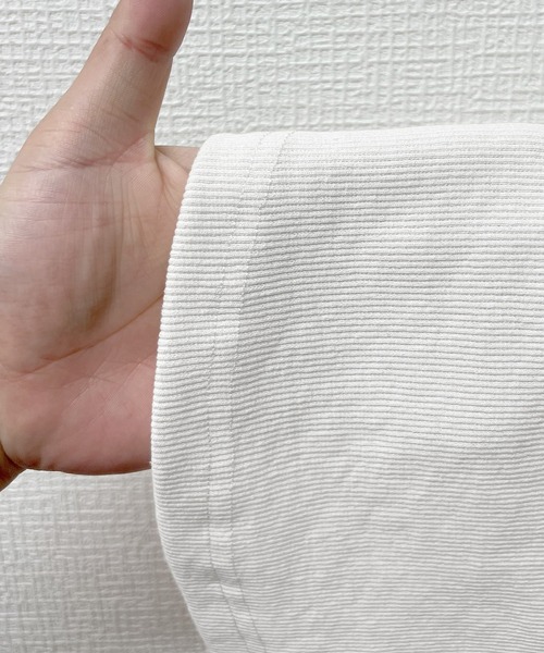 JUNOAH（ジュノア）の「クロスネックリブタンクトップ（タンクトップ・レディース・グレイッシュベージュ/ブラック/ブラウン/ホワイト・X-LARGE/LARGE/MEDIUM）」の22枚目の写真