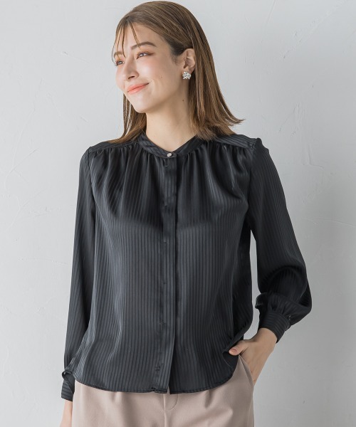ketty(ケティ)の「【大HIT定番】シャドーストライプバンドカラーブラウス ≪洗濯機で洗える≫(シャツ/ブラウス・レディース・オフホワイト/ブラック/ピンク/ライトグレー/ベージュ/パープル・M)」の1枚目の写真