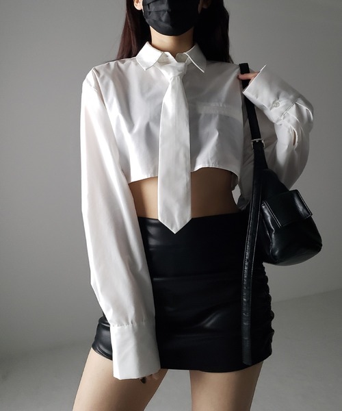 me+em select(ミームセレクト)の「フェイクレザーシャーリングマイクロミニスカパン / fake leather shirring micro mini skirt pants(スカート・レディース・ブラック/ブラウン・LARGE/MEDIUM/SMALL)」の11枚目の写真