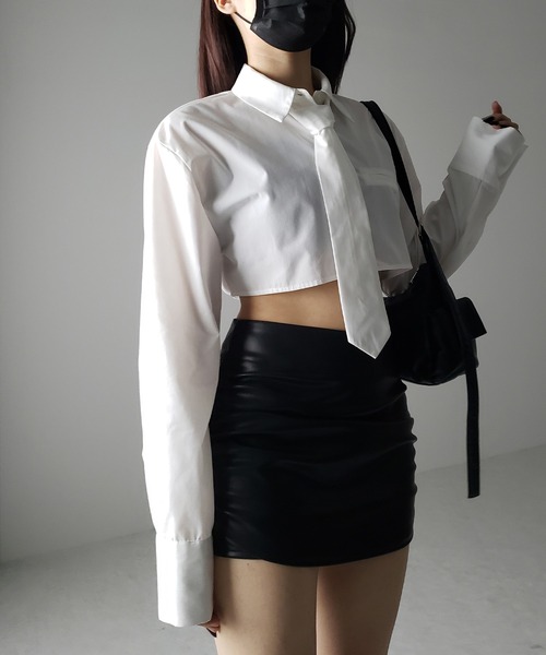 me+em select(ミームセレクト)の「フェイクレザーシャーリングマイクロミニスカパン / fake leather shirring micro mini skirt pants(スカート・レディース・ブラック/ブラウン・LARGE/MEDIUM/SMALL)」の13枚目の写真
