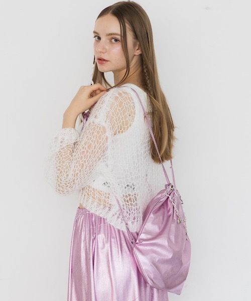 lilLilly（リルリリー）の「メタリックリボンリュック（バックパック/リュック・レディース・シルバー/ブラック/ピンク・ONESIZE）」の2枚目の写真