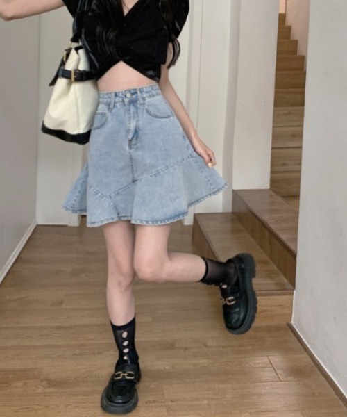 NANEA(ナネア)の「ハイウエストフレアヘムデニムスカート(デニムスカート・レディース・ブラック/ブルー・X-LARGE/MEDIUM/SMALL/LARGE)」の9枚目の写真