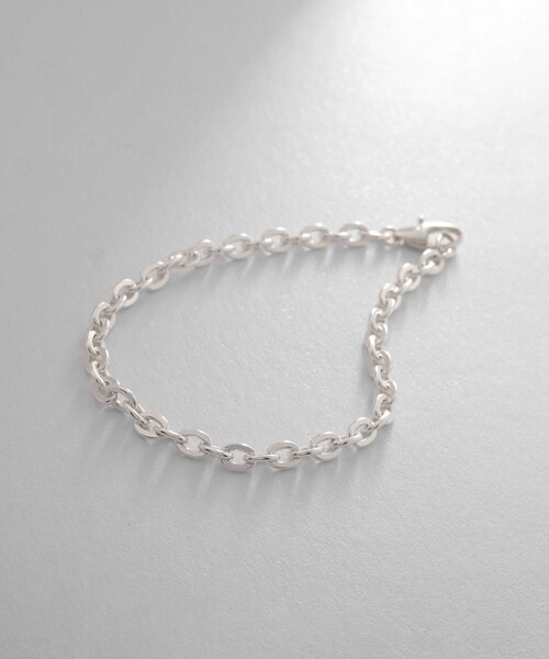 COCOSHNIK(ココシュニック)の「シルバー デザインチェーン フラットオーバルリンクブレスレット(ブレスレット・レディース・シルバー・17)」の2枚目の写真