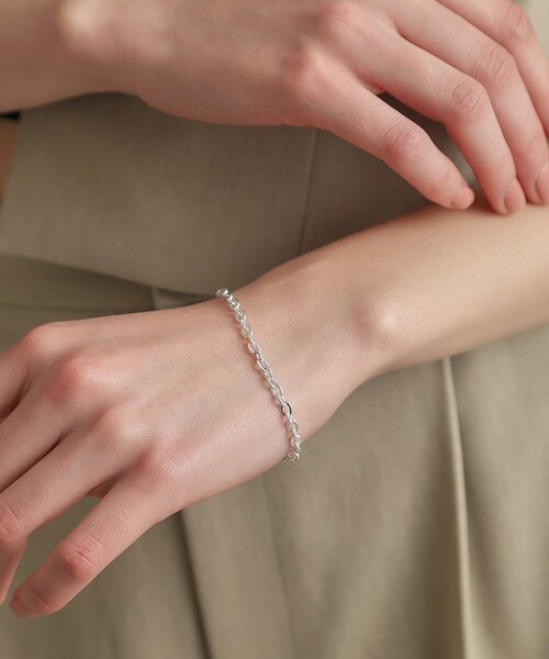 COCOSHNIK(ココシュニック)の「シルバー デザインチェーン フラットオーバルリンクブレスレット(ブレスレット・レディース・シルバー・17)」の10枚目の写真