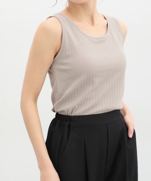Honeys（ハニーズ）の「カップ付きタンクトップトップ（タンクトップ・レディース・オフホワイト/ライトベージュ/ブラック/ライトカーキ/モカ/ダークブルー・L/M/S/LL）」の18枚目の写真