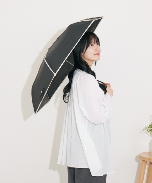 nifty colors（ニフティーカラーズ）の「【niftycolors/ニフティカラーズ】 完全遮光 晴雨兼用パイピングミニ折りたたみ日傘　WEB限定（折りたたみ傘・レディース・ベージュ/ブラック・MEDIUM）」の6枚目の写真