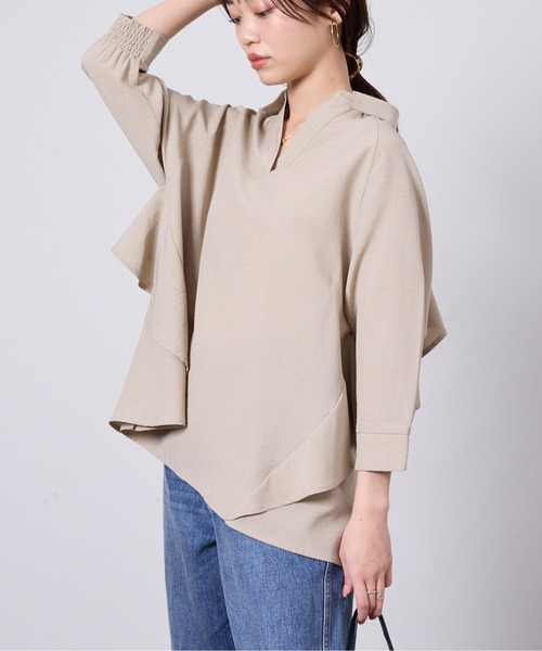 Chez toi（シェトワ）の「リネンタッチBACKフリルスキッパーシャツ（Tシャツ/カットソー・レディース・ベージュ/オフホワイト/ブラック/カーキ・FREE）」の3枚目の写真