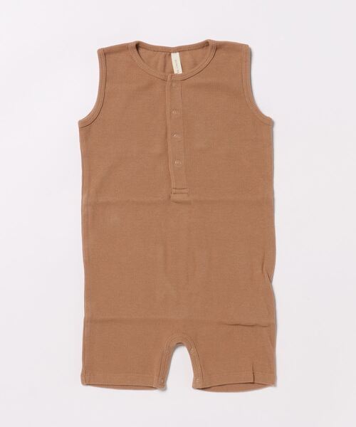 【セール】【Bs】【it】【Quincy Mae】RIBBED HENLEY ROMPER | CLAY（その他ベビー用品）｜Quincy Mae（クインシーメイ）