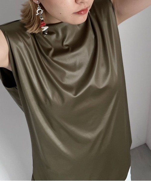 GLOSSY BACK DRAPE TANK TOP　AMERI vintage Ameri（アメリ）の「GLOSSY BACK DRAPE TANK TOP（Tシャツ