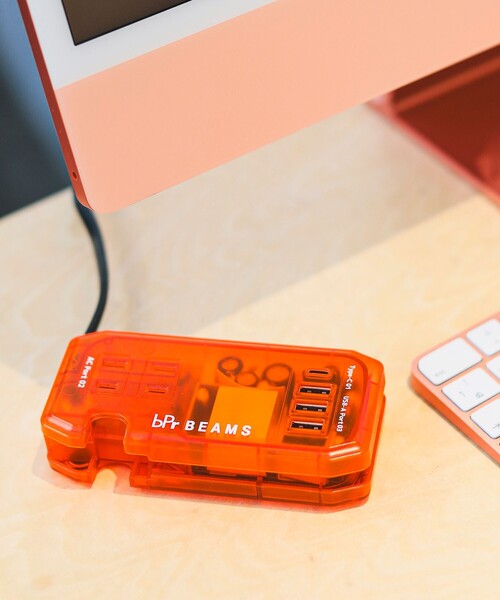 bpr BEAMS（ビーピーアール ビームス ）の「AC＆USB タップ スケルトン（スマホグッズ・メンズ・オレンジ・ONE SIZE）」の4枚目の写真