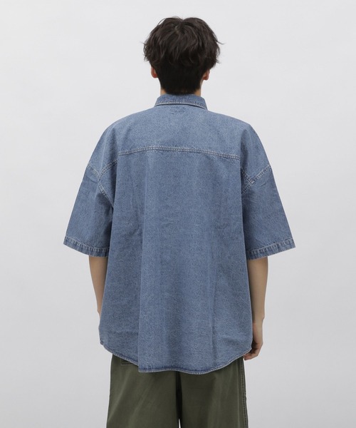 LAKOLE（ラコレ）の「BIGデニムシャツ / 111263（シャツ/ブラウス・メンズ・ブラック/ブルー・MEDIUM/LARGE）」の9枚目の写真