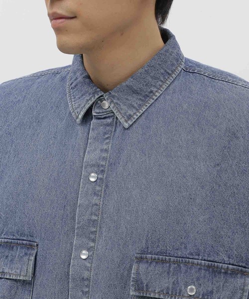 LAKOLE（ラコレ）の「BIGデニムシャツ / 111263（シャツ/ブラウス・メンズ・ブラック/ブルー・MEDIUM/LARGE）」の10枚目の写真