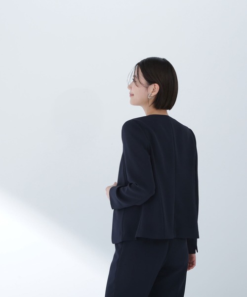 NATURAL BEAUTY BASIC（ナチュラルビューティーベーシック）の「◇ドビーツイル SETUP ノーカラージャケット（ノーカラージャケット・レディース・チャコールグレー/グレー/ネイビー・MEDIUM/SMALL/LARGE）」の12枚目の写真