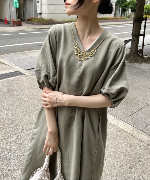 StyleSea（スタイルシー）の「【リネン混】パフスリーブフレアロングワンピース（ワンピース・レディース・ブラック/カーキ/ライトブルー/ブルー/ライトブラウン/グリーン/ブラウン/ネイビー/ラベンダー/アイボリー・FREE）」の22枚目の写真