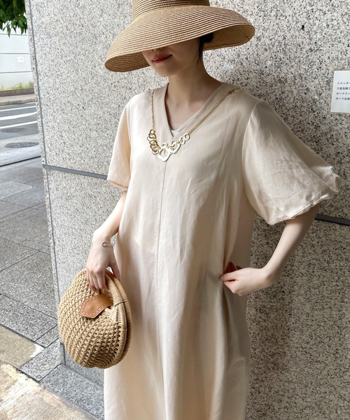 StyleSea（スタイルシー）の「【リネン混】パフスリーブフレアロングワンピース（ワンピース・レディース・ブラック/カーキ/ライトブルー/ブルー/ライトブラウン/グリーン/ブラウン/ネイビー/ラベンダー/アイボリー・FREE）」の17枚目の写真