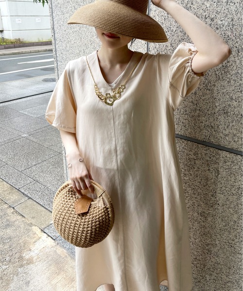 StyleSea（スタイルシー）の「【リネン混】パフスリーブフレアロングワンピース（ワンピース・レディース・ブラック/カーキ/ライトブルー/ブルー/ライトブラウン/グリーン/ブラウン/ネイビー/ラベンダー/アイボリー・FREE）」の18枚目の写真