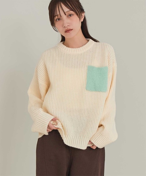 miette(ミエット)の「シャギーポケットオーバーサイズニット(ニット/セーター・レディース・ブラック/アイボリー/グレー/ベージュ・FREE)」の2枚目の写真