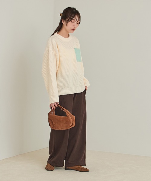 miette(ミエット)の「シャギーポケットオーバーサイズニット(ニット/セーター・レディース・ブラック/アイボリー/グレー/ベージュ・FREE)」の6枚目の写真