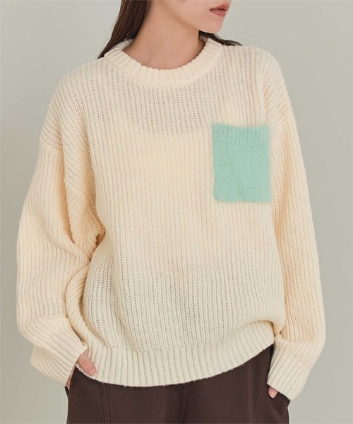 miette(ミエット)の「シャギーポケットオーバーサイズニット(ニット/セーター・レディース・ブラック/アイボリー/グレー/ベージュ・FREE)」の5枚目の写真