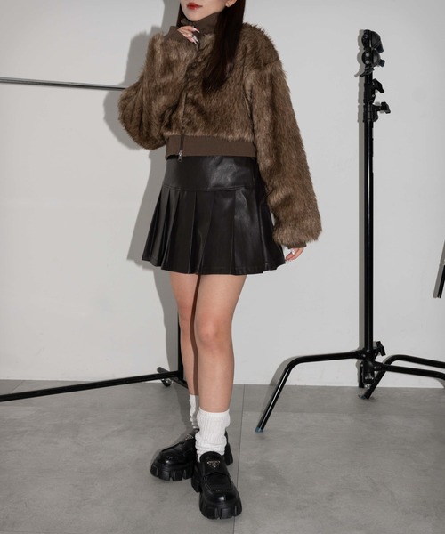 WEGO（ウィゴー）の「WEGO/ヴィンテージライクフェイクレザープリーツスカパン（スカート・レディース・グレー/ブラック/ダークブラウン・X-SMALL/MEDIUM/SMALL）」の12枚目の写真