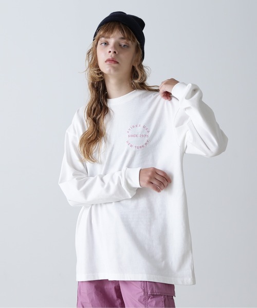 AVIREX(アヴィレックス)の「L/S VARSITY LOGO T-SHIRT/ バーシティロゴTシャツ(Tシャツ/カットソー・レディース・オフホワイト/ダークグリーン/ブラック/ネイビー・F)」の5枚目の写真