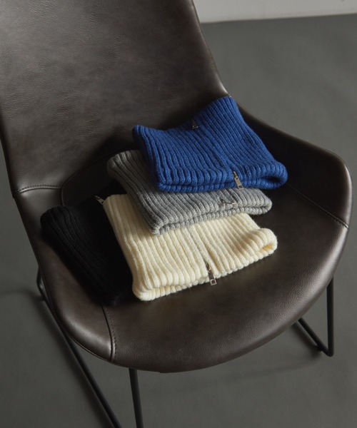 Aunt Marie's（アントマリーズ）の「ZIPネックウォーマー（ネックウォーマー/スヌード・レディース・ブラック/オフホワイト/グレー/ブルー・FREE）」の4枚目の写真