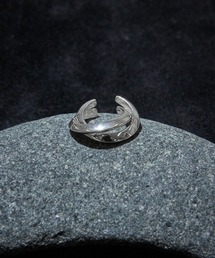 IVXLCDM（アイヴィーエックスエルシーディエム）の「IVXLCDM アイブイエックスエルシーディーエム / TRIANGLE TWIST EAR CUFF/ トライアングルツイストイヤーカフ / IVX-A550-SV（イヤーカフ）」